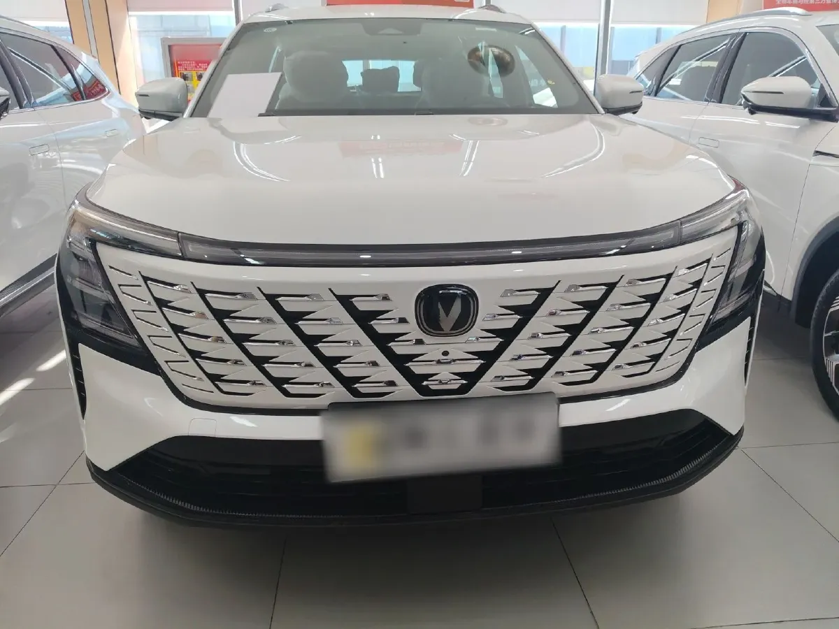 2025 ChangAn CS75 Plus 1.5T 192HP L4 8AT,autocango,china used car exporter,china ev exporter,chinese used car exporter,chinese used ev exporter