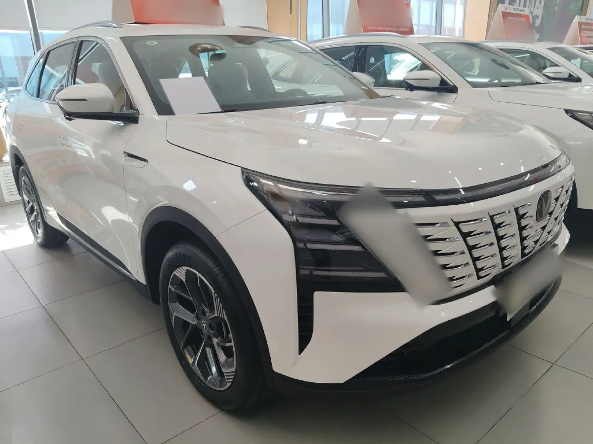2025 ChangAn CS75 Plus 1.5T 192HP L4 8AT,autocango,china used car exporter,china ev exporter,chinese used car exporter,chinese used ev exporter