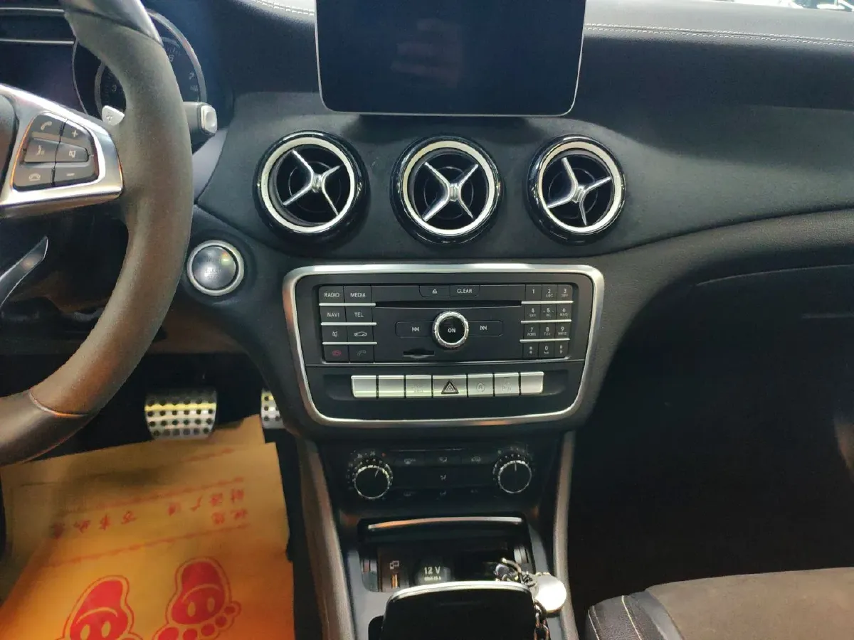 2018 Mercedes-Benz GLA Class 1.6T 156HP L4 7DCT,autocango,china used car exporter,china ev exporter,chinese used car exporter,chinese used ev exporter