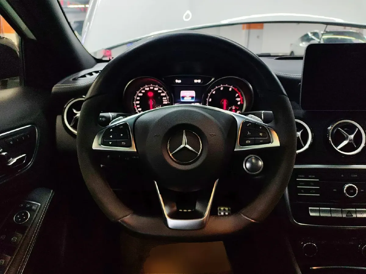 2018 Mercedes-Benz GLA Class 1.6T 156HP L4 7DCT,autocango,china used car exporter,china ev exporter,chinese used car exporter,chinese used ev exporter
