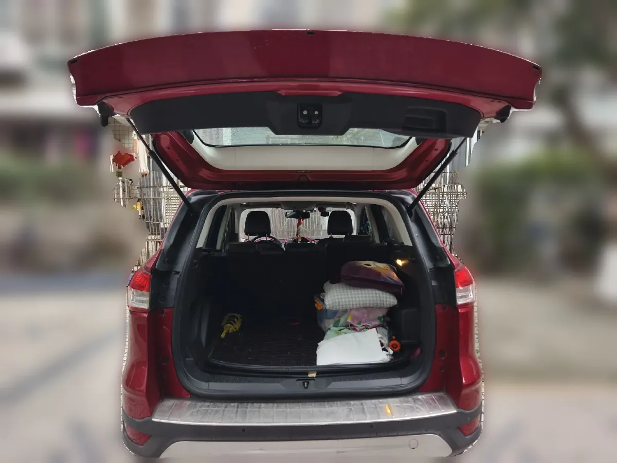 2013 Ford Kuga 1.6T 177HP L4 6AT,autocango,china used car exporter,china ev exporter,chinese used car exporter,chinese used ev exporter