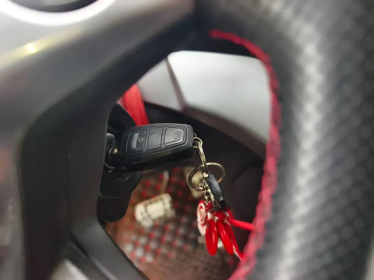 2013 Ford Kuga 1.6T 177HP L4 6AT,autocango,china used car exporter,china ev exporter,chinese used car exporter,chinese used ev exporter