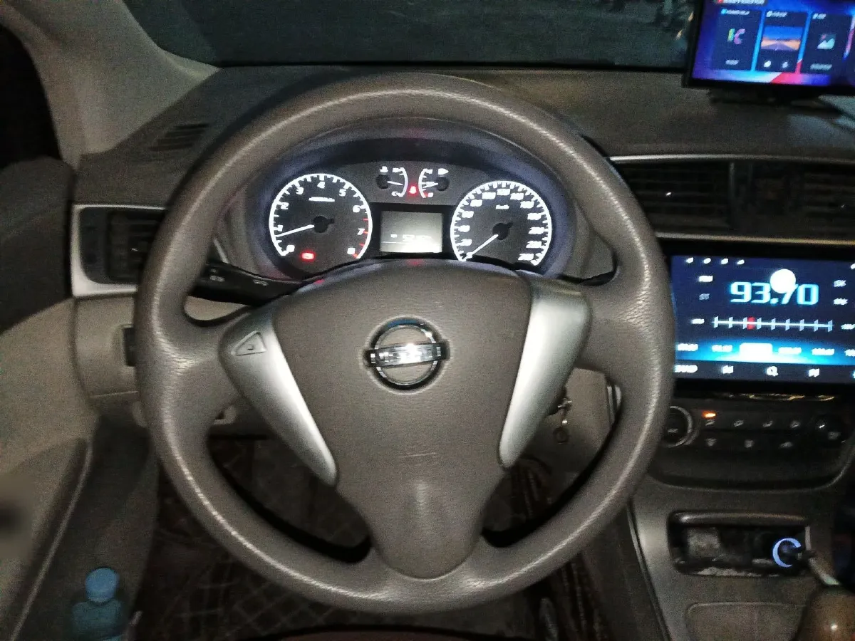 2012 Nissan Sylphy 1.6L 126HP L4 5MT,autocango,china used car exporter,china ev exporter,chinese used car exporter,chinese used ev exporter