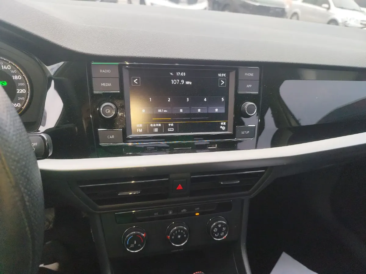 2019 Volkswagen T-Cross 1.4T 150HP L4 7DCT,autocango,china used car exporter,china ev exporter,chinese used car exporter,chinese used ev exporter