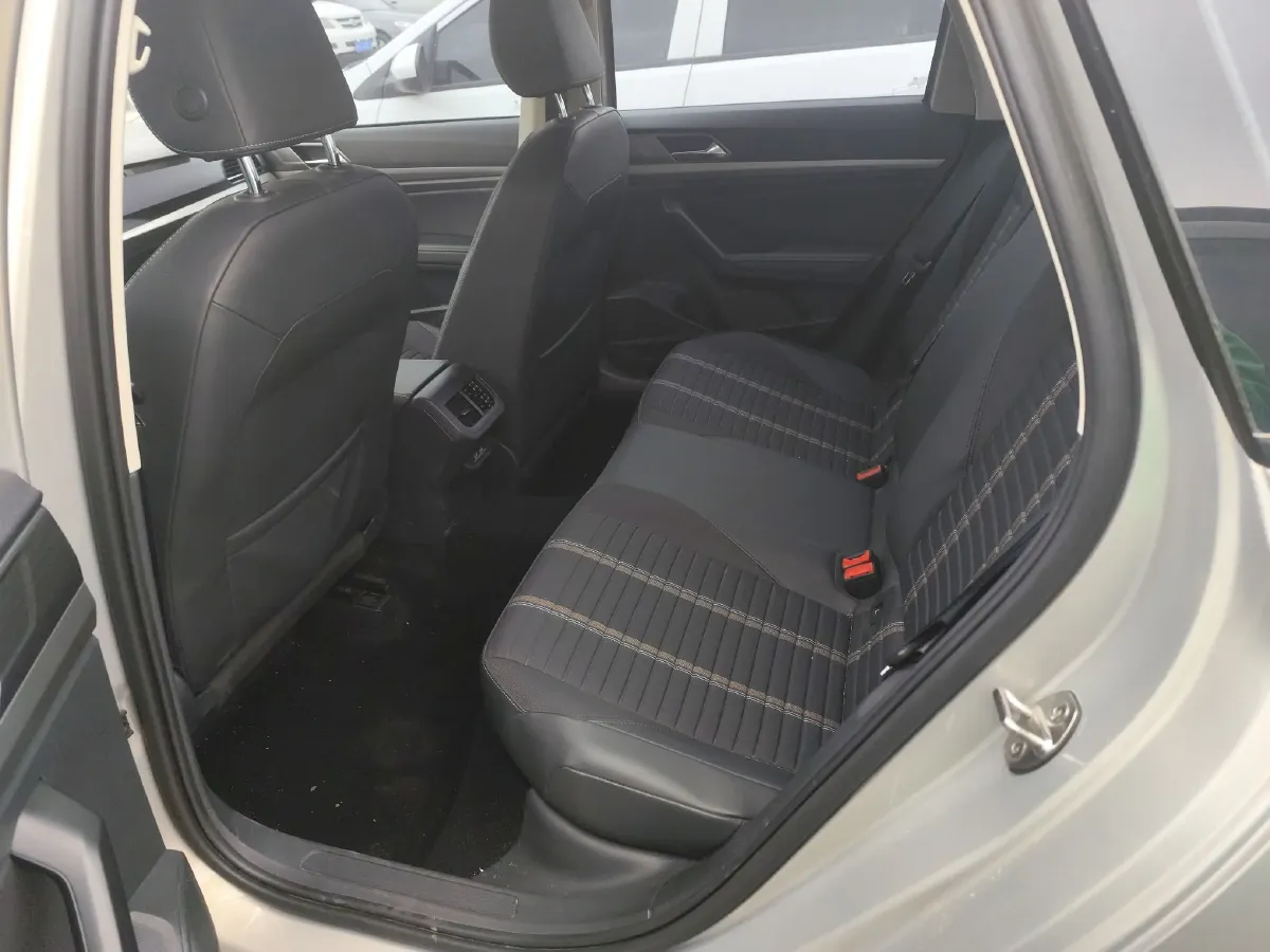 2019 Volkswagen T-Cross 1.4T 150HP L4 7DCT,autocango,china used car exporter,china ev exporter,chinese used car exporter,chinese used ev exporter