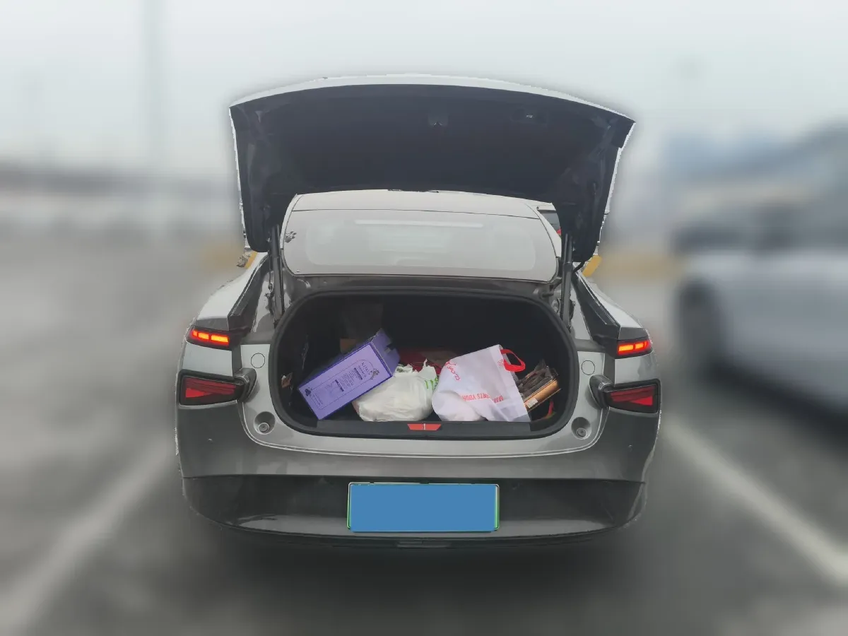 2022 Xpeng P7 BEV 60.2KWH,autocango,china used car exporter,china ev exporter,chinese used car exporter,chinese used ev exporter