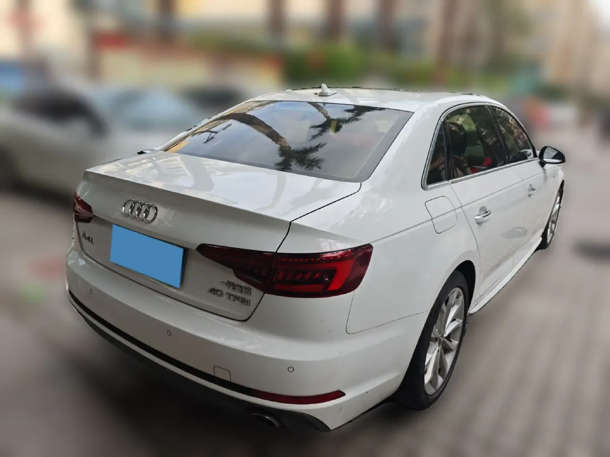 2018 Audi A4L 2.0T 190HP L4 7DCT,autocango,china used car exporter,china ev exporter,chinese used car exporter,chinese used ev exporter