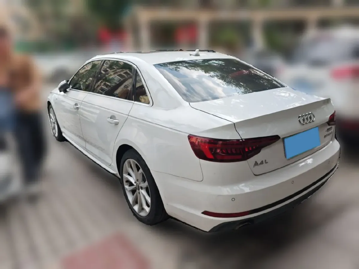 2018 Audi A4L 2.0T 190HP L4 7DCT,autocango,china used car exporter,china ev exporter,chinese used car exporter,chinese used ev exporter