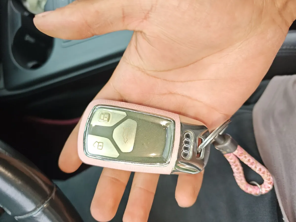 2018 Audi A4L 2.0T 190HP L4 7DCT,autocango,china used car exporter,china ev exporter,chinese used car exporter,chinese used ev exporter