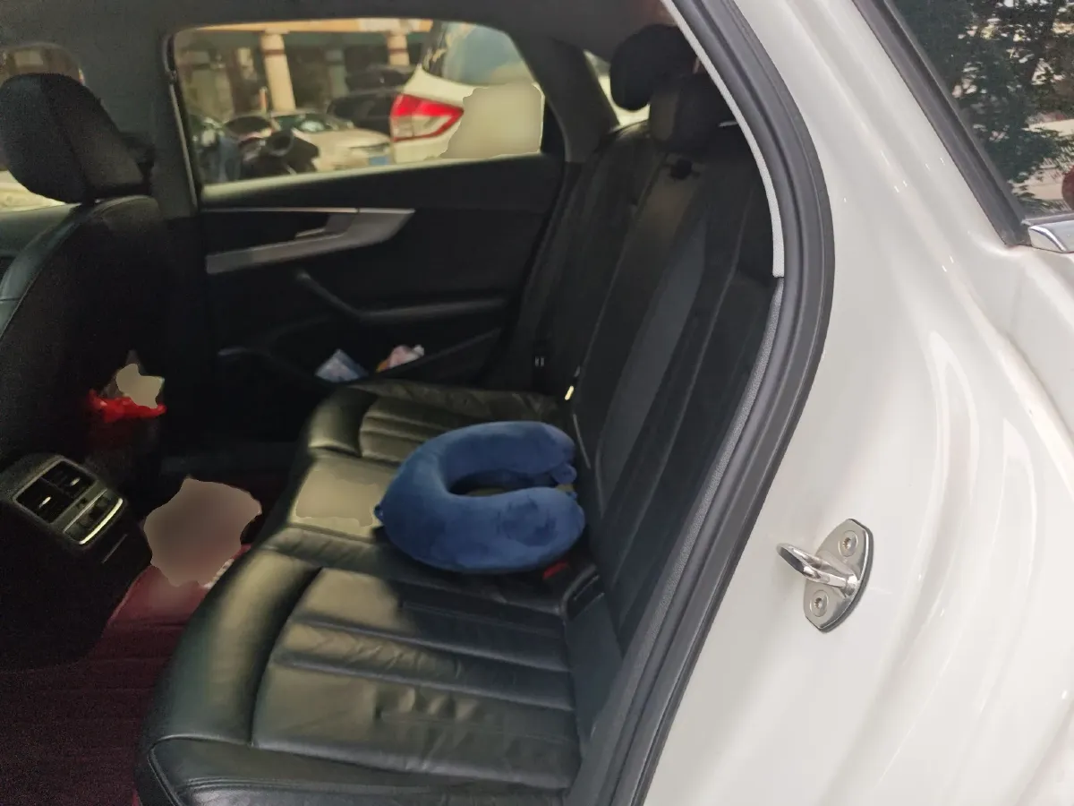 2018 Audi A4L 2.0T 190HP L4 7DCT,autocango,china used car exporter,china ev exporter,chinese used car exporter,chinese used ev exporter