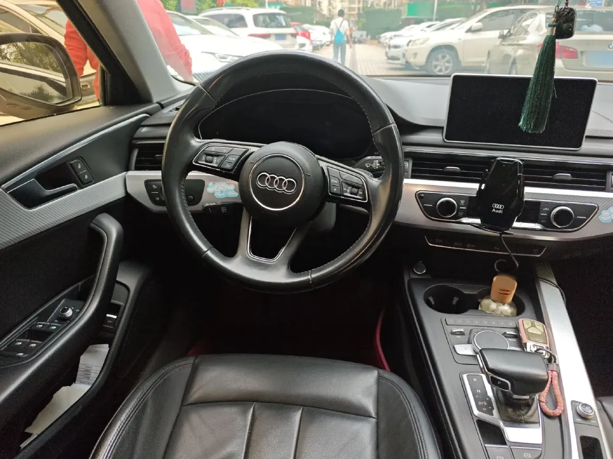 2018 Audi A4L 2.0T 190HP L4 7DCT,autocango,china used car exporter,china ev exporter,chinese used car exporter,chinese used ev exporter