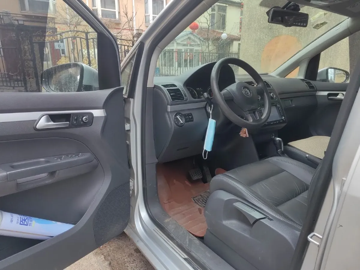 2015 Volkswagen Touran 1.4T 131HP L4 7DCT,autocango,china used car exporter,china ev exporter,chinese used car exporter,chinese used ev exporter