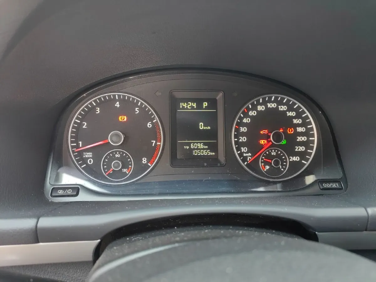 2015 Volkswagen Touran 1.4T 131HP L4 7DCT,autocango,china used car exporter,china ev exporter,chinese used car exporter,chinese used ev exporter