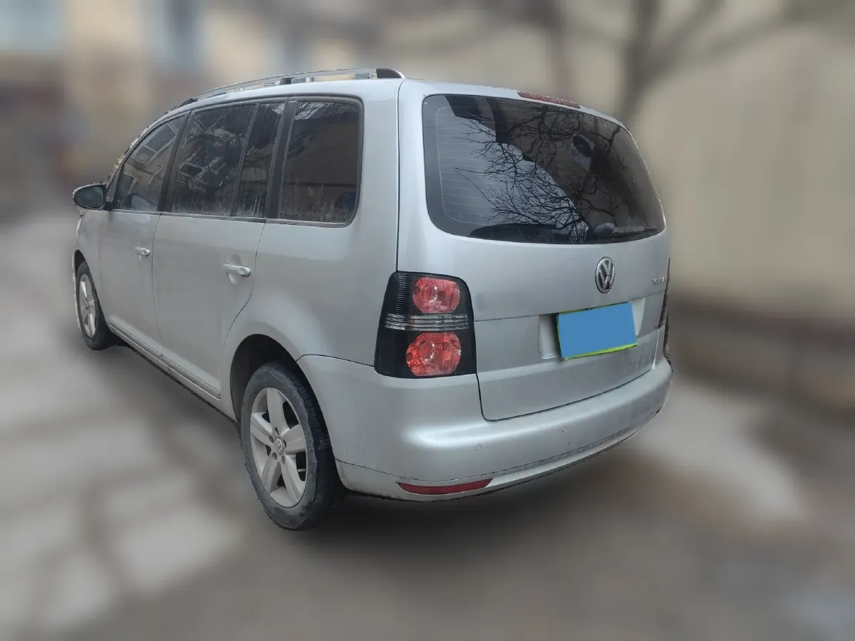 2015 Volkswagen Touran 1.4T 131HP L4 7DCT,autocango,china used car exporter,china ev exporter,chinese used car exporter,chinese used ev exporter