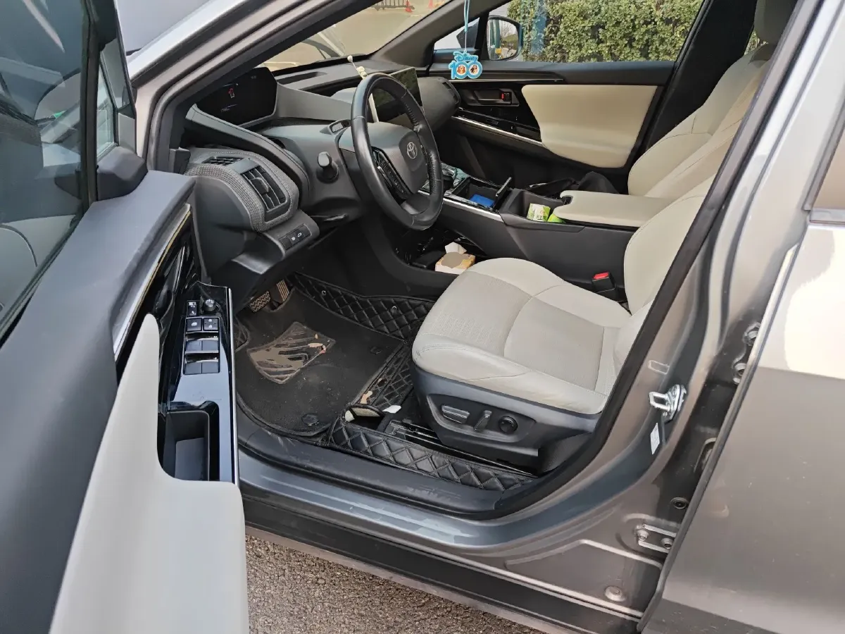 2022 Toyota bZ4X BEV 66.7KWH,autocango,china used car exporter,china ev exporter,chinese used car exporter,chinese used ev exporter