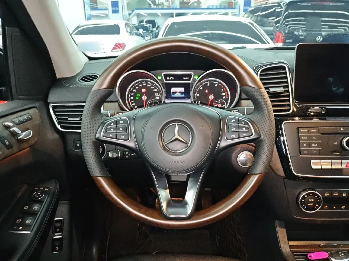 2016 Mercedes-Benz GLS Class 3.0T 333HP V6 9AT,autocango,china used car exporter,china ev exporter,chinese used car exporter,chinese used ev exporter