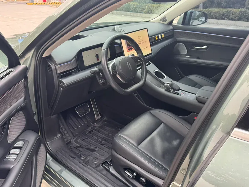 2022 AITO AITO M5 Range Extended 125HP REEV 40KWH,autocango,china used car exporter,china ev exporter,chinese used car exporter,chinese used ev exporter