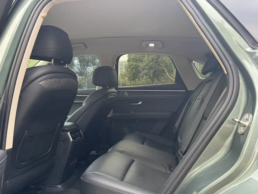 2022 AITO AITO M5 Range Extended 125HP REEV 40KWH,autocango,china used car exporter,china ev exporter,chinese used car exporter,chinese used ev exporter