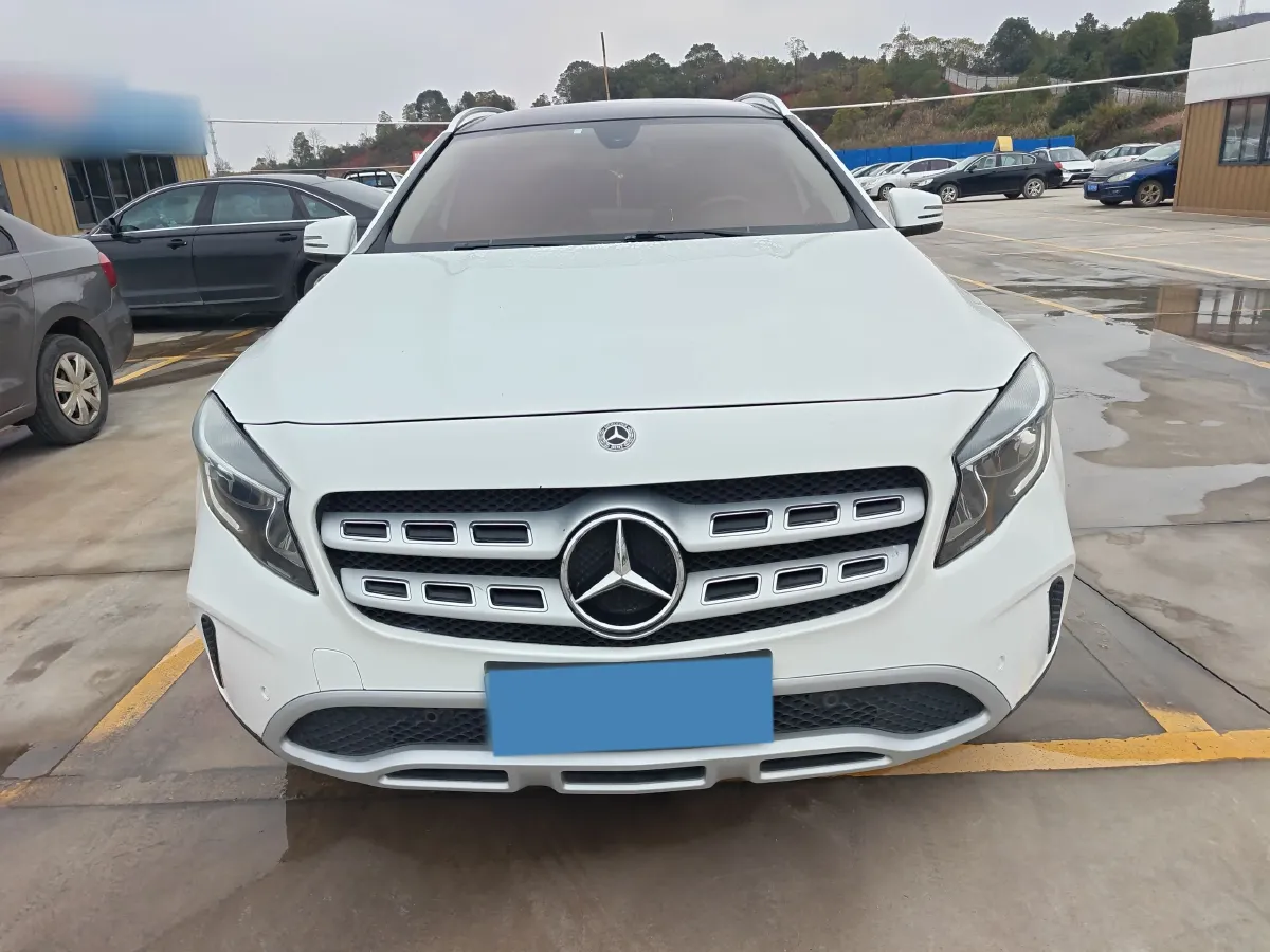 2017 Mercedes-Benz GLA Class 1.6T 156HP L4 7DCT,autocango,china used car exporter,china ev exporter,chinese used car exporter,chinese used ev exporter