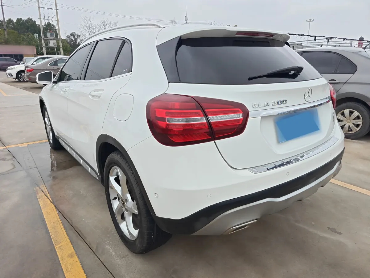 2017 Mercedes-Benz GLA Class 1.6T 156HP L4 7DCT,autocango,china used car exporter,china ev exporter,chinese used car exporter,chinese used ev exporter
