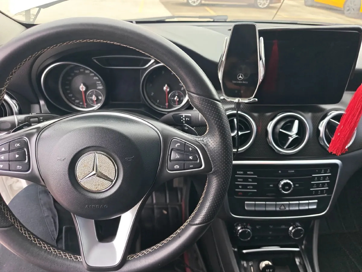 2017 Mercedes-Benz GLA Class 1.6T 156HP L4 7DCT,autocango,china used car exporter,china ev exporter,chinese used car exporter,chinese used ev exporter