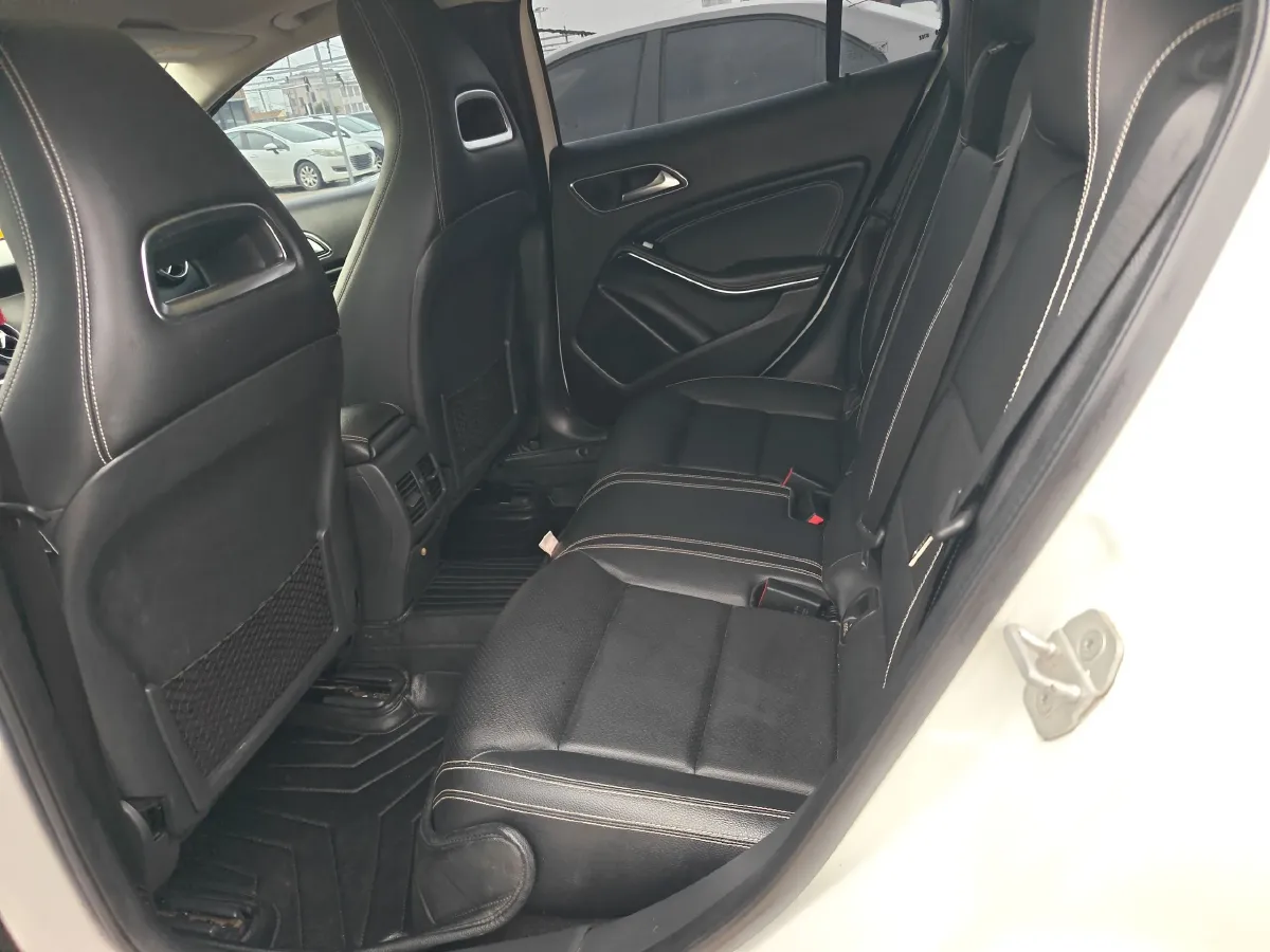 2017 Mercedes-Benz GLA Class 1.6T 156HP L4 7DCT,autocango,china used car exporter,china ev exporter,chinese used car exporter,chinese used ev exporter