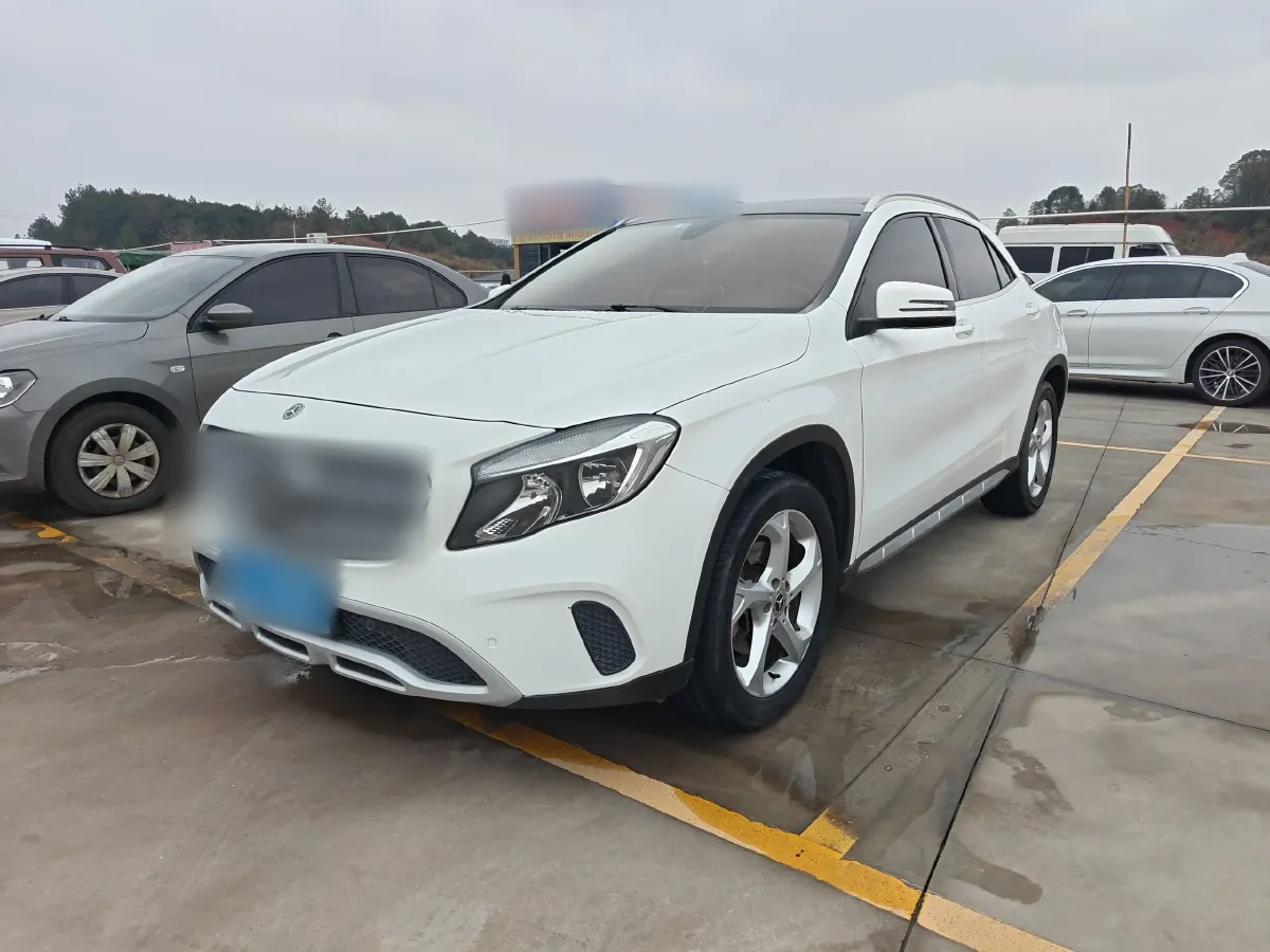 2017 Mercedes-Benz GLA Class 1.6T 156HP L4 7DCT,autocango,china used car exporter,china ev exporter,chinese used car exporter,chinese used ev exporter