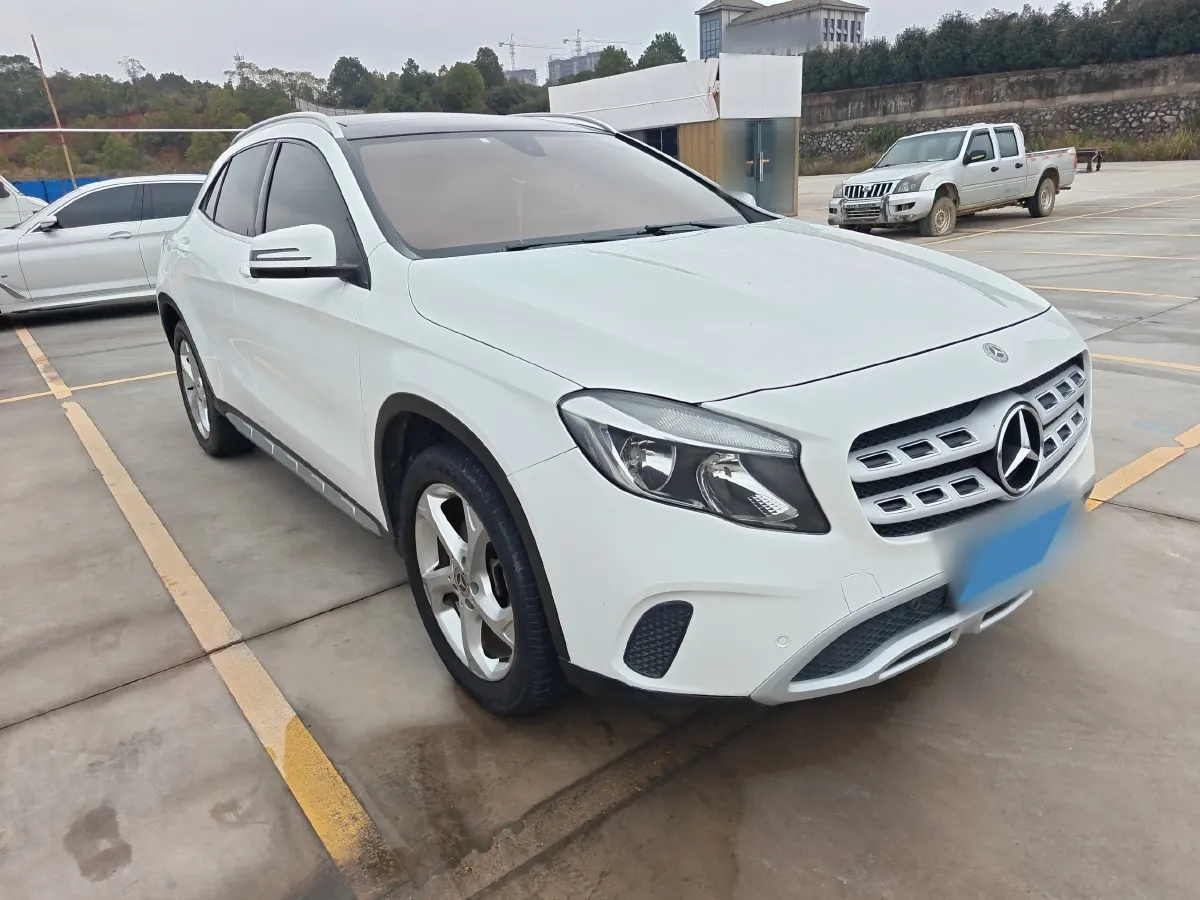 2017 Mercedes-Benz GLA Class 1.6T 156HP L4 7DCT,autocango,china used car exporter,china ev exporter,chinese used car exporter,chinese used ev exporter