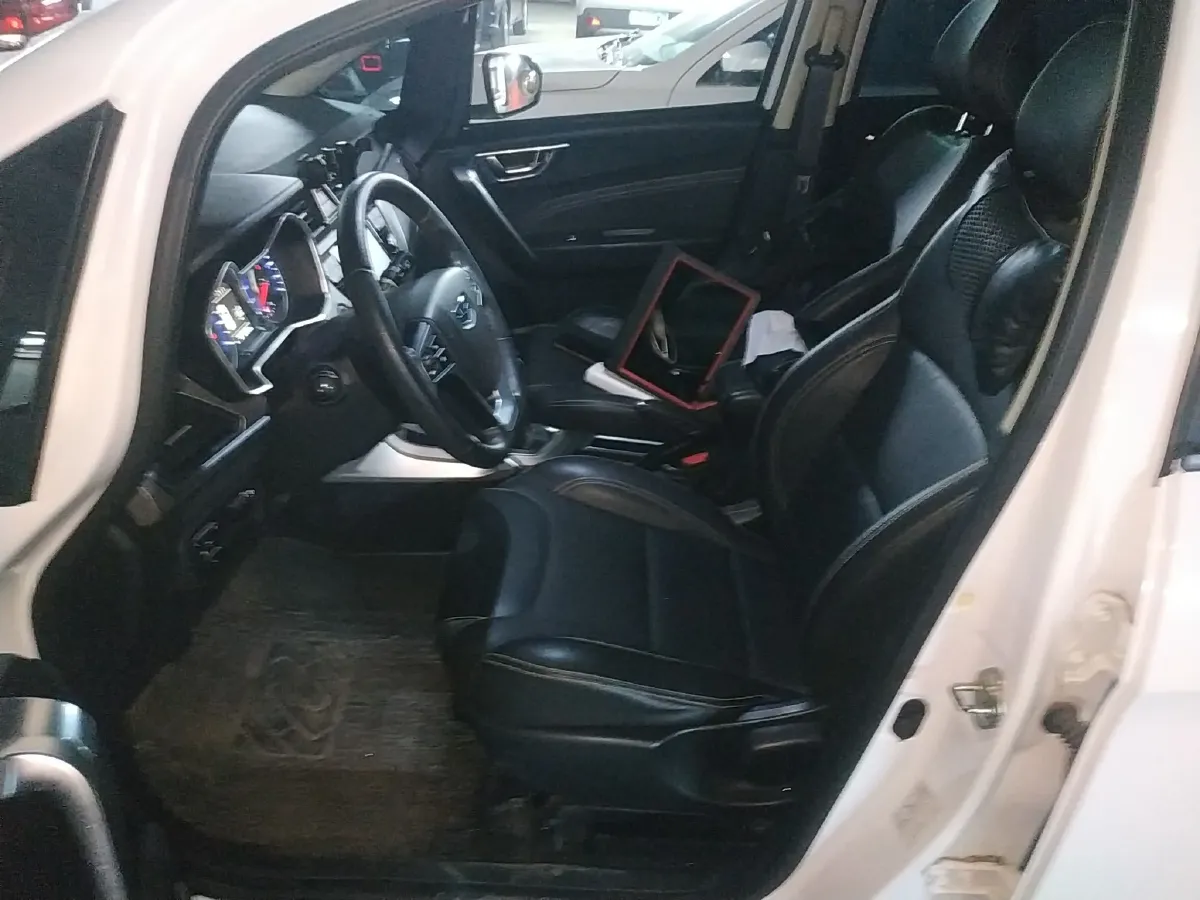 2017 Geely Vision X3 1.5L 102HP L4 5MT,autocango,china used car exporter,china ev exporter,chinese used car exporter,chinese used ev exporter