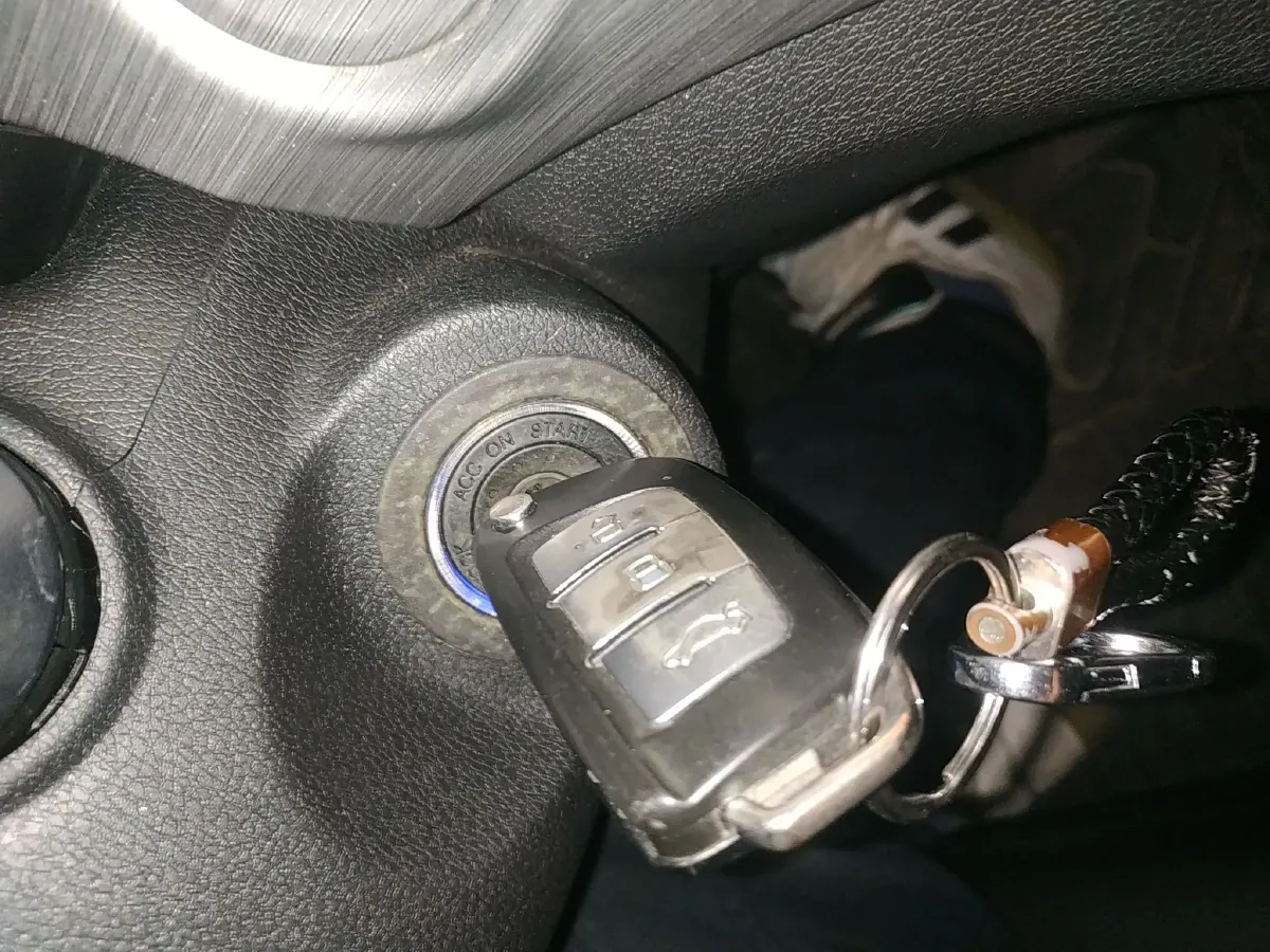 2017 Geely Vision X3 1.5L 102HP L4 5MT,autocango,china used car exporter,china ev exporter,chinese used car exporter,chinese used ev exporter