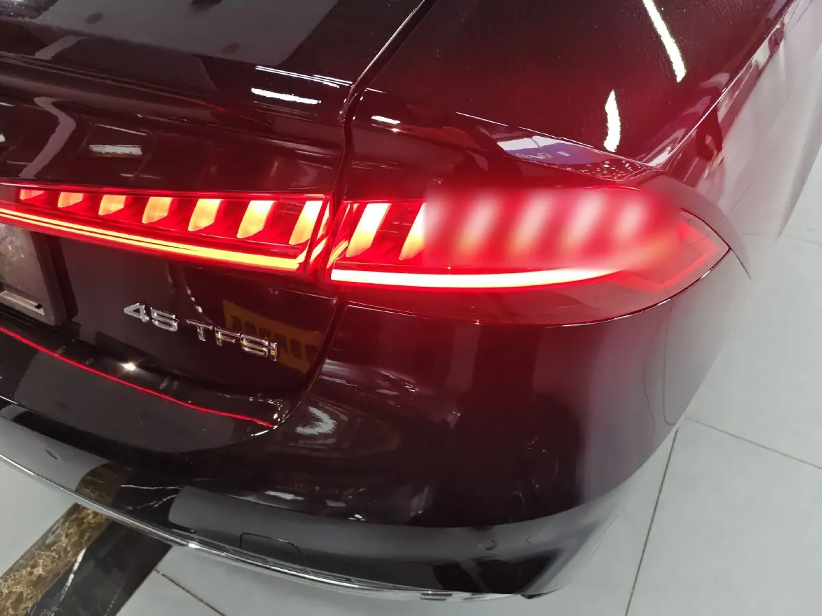 2023 Audi A7 2.0T 265HP L4 7DCT,autocango,china used car exporter,china ev exporter,chinese used car exporter,chinese used ev exporter