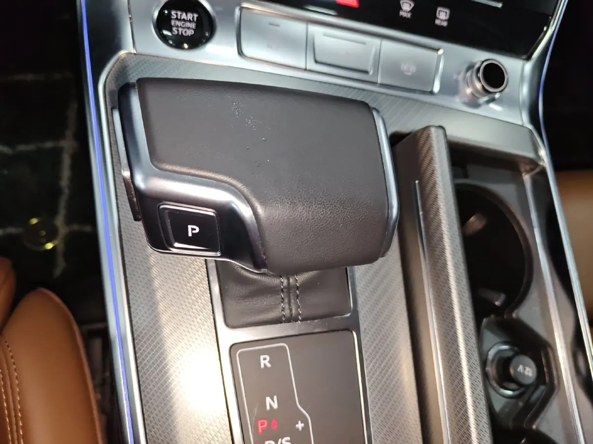 2023 Audi A7 2.0T 265HP L4 7DCT,autocango,china used car exporter,china ev exporter,chinese used car exporter,chinese used ev exporter