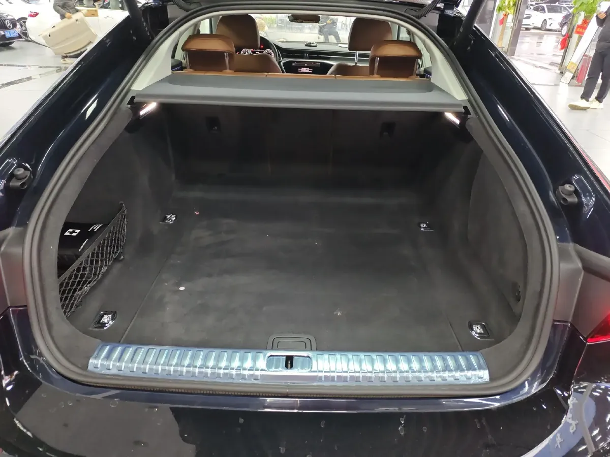 2023 Audi A7 2.0T 265HP L4 7DCT,autocango,china used car exporter,china ev exporter,chinese used car exporter,chinese used ev exporter