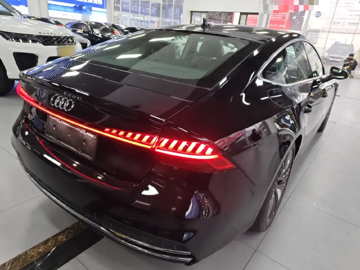 2023 Audi A7 2.0T 265HP L4 7DCT,autocango,china used car exporter,china ev exporter,chinese used car exporter,chinese used ev exporter