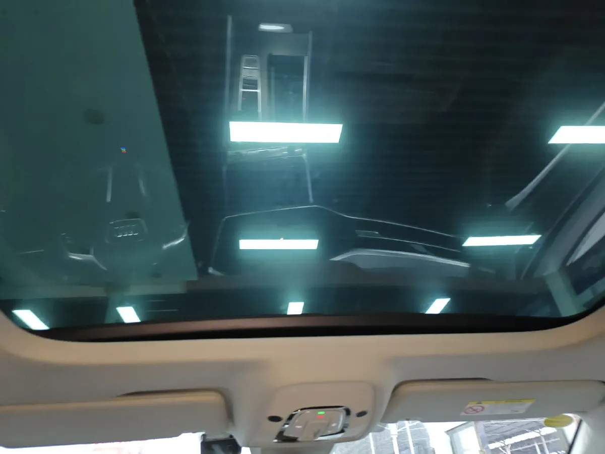 2023 Audi A7 2.0T 265HP L4 7DCT,autocango,china used car exporter,china ev exporter,chinese used car exporter,chinese used ev exporter