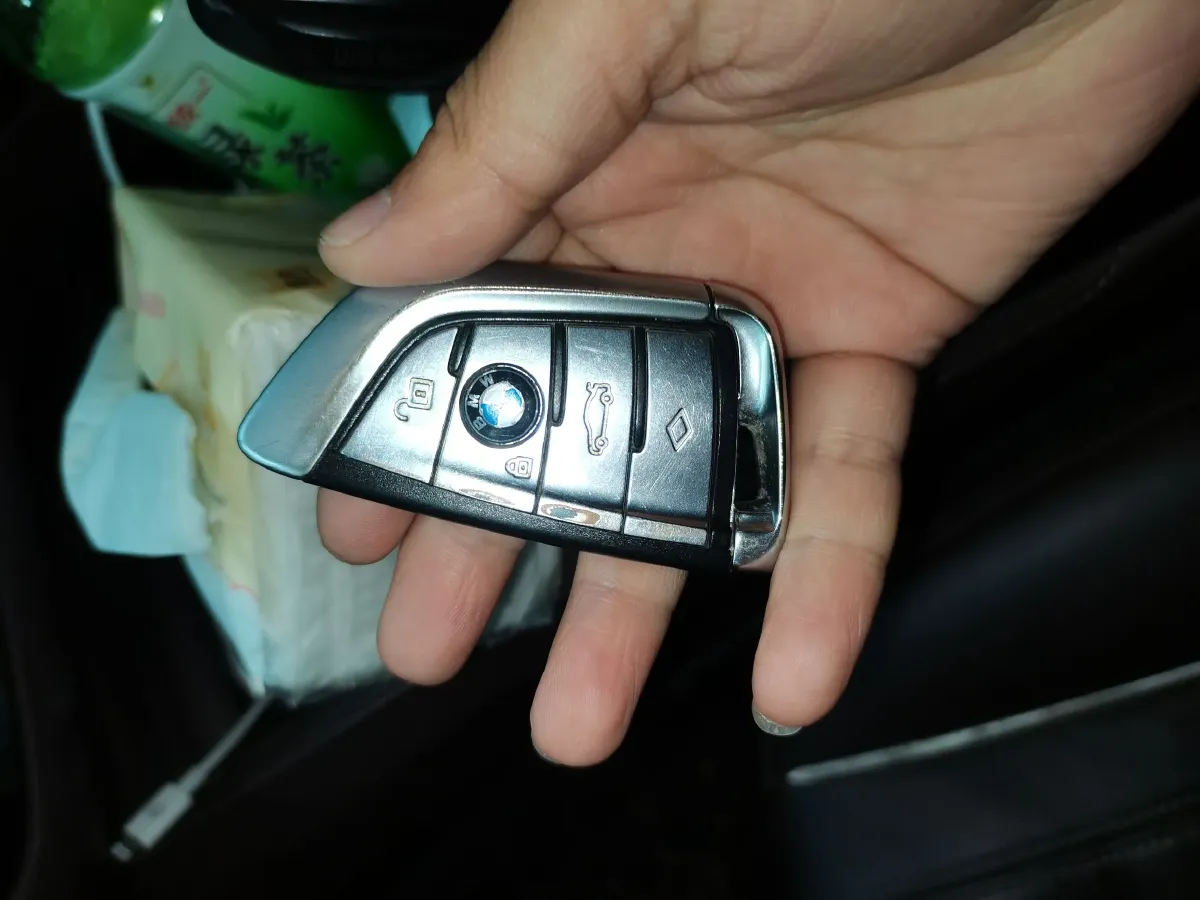 2019 BMW 5 Series 2.0T 252HP L4 8AT,autocango,china used car exporter,china ev exporter,chinese used car exporter,chinese used ev exporter