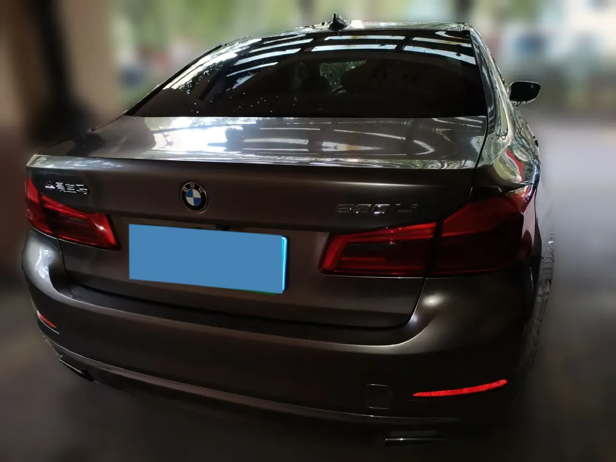 2019 BMW 5 Series 2.0T 252HP L4 8AT,autocango,china used car exporter,china ev exporter,chinese used car exporter,chinese used ev exporter