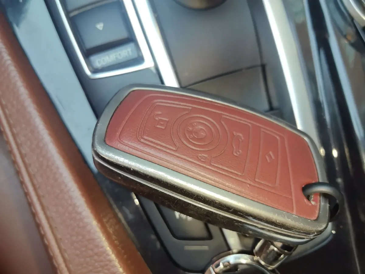 2014 BMW 5 Series 2.0T 184HP L4 8AT,autocango,china used car exporter,china ev exporter,chinese used car exporter,chinese used ev exporter