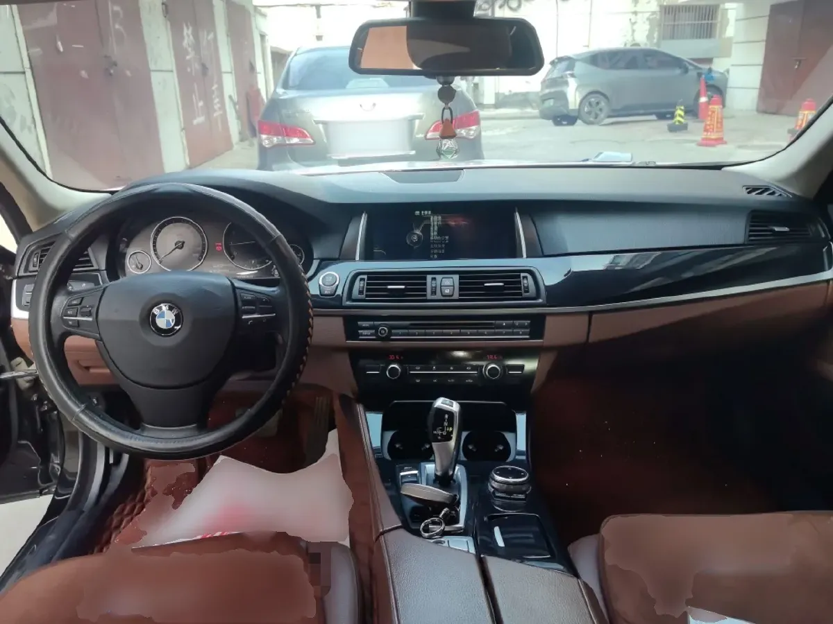 2014 BMW 5 Series 2.0T 184HP L4 8AT,autocango,china used car exporter,china ev exporter,chinese used car exporter,chinese used ev exporter