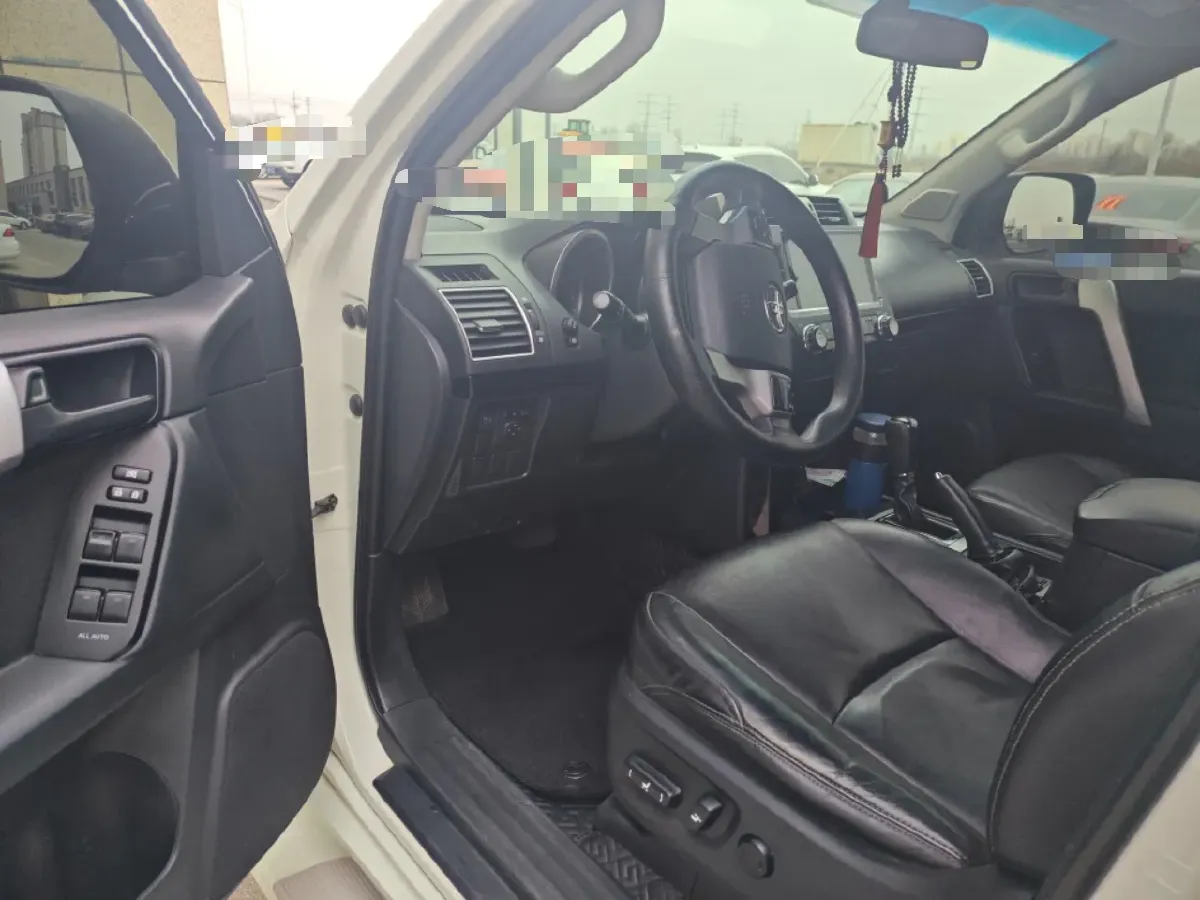 2016 Toyota Land Cruiser Prado 2.7L 163HP L4 6AT,autocango,china used car exporter,china ev exporter,chinese used car exporter,chinese used ev exporter