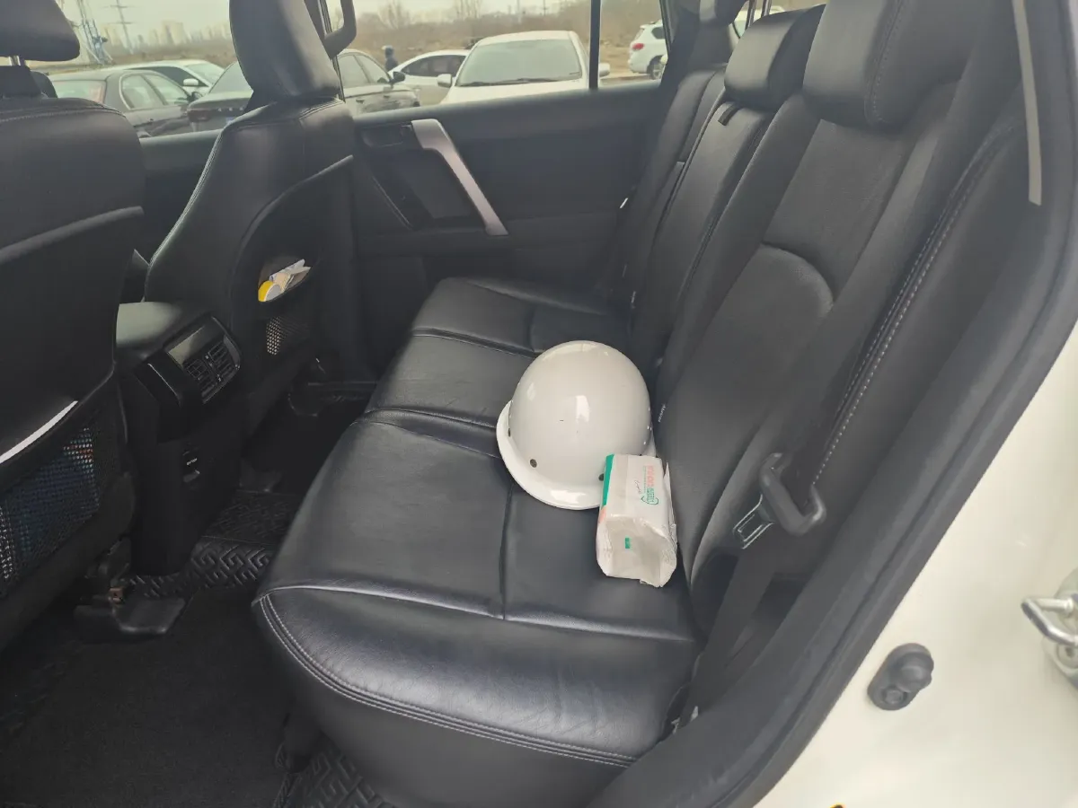 2016 Toyota Land Cruiser Prado 2.7L 163HP L4 6AT,autocango,china used car exporter,china ev exporter,chinese used car exporter,chinese used ev exporter