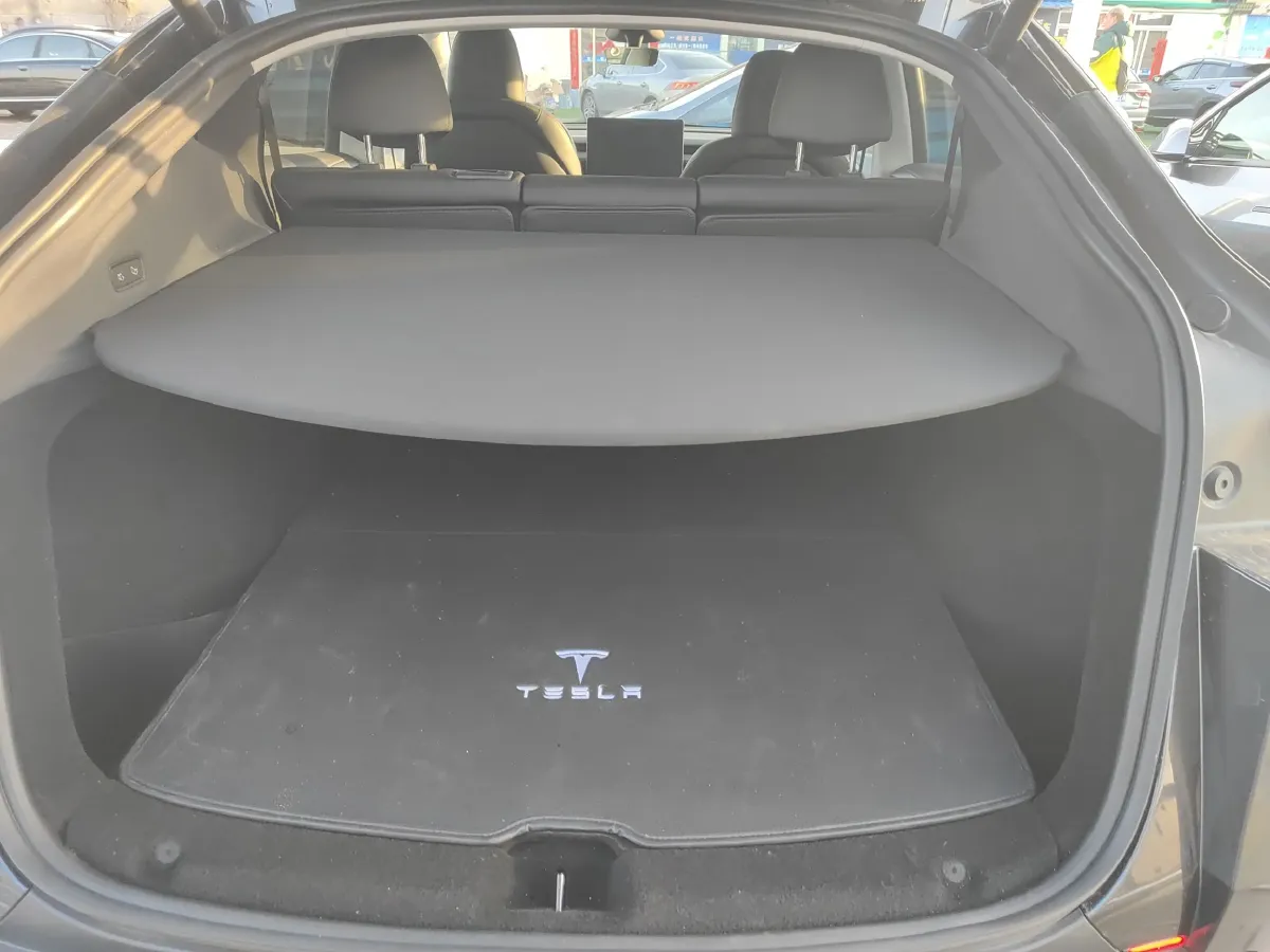 2025 Tesla Model Y BEV 62.5KWH,autocango,china used car exporter,china ev exporter,chinese used car exporter,chinese used ev exporter