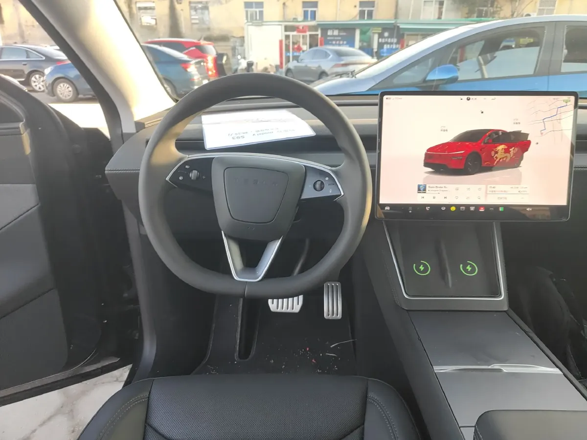 2025 Tesla Model Y BEV 62.5KWH,autocango,china used car exporter,china ev exporter,chinese used car exporter,chinese used ev exporter
