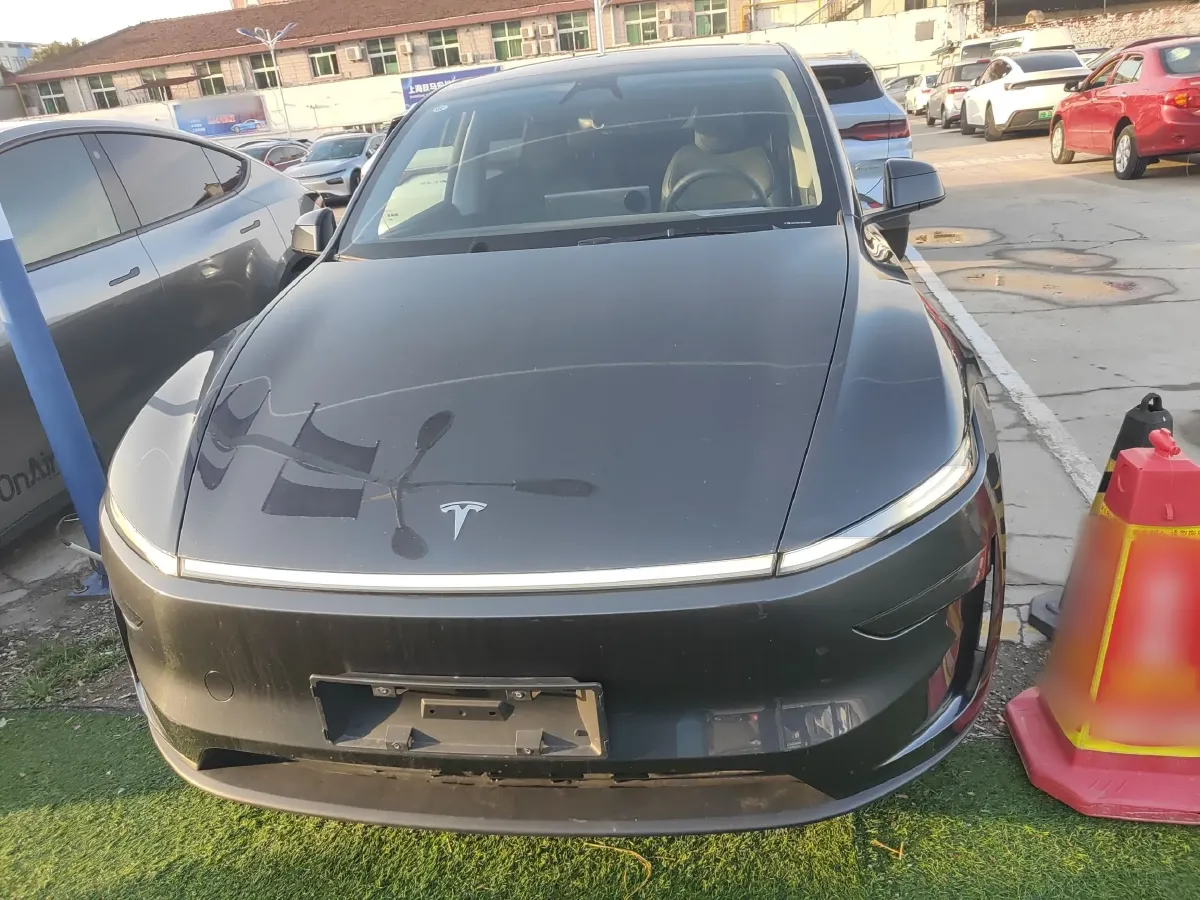 2025 Tesla Model Y BEV 62.5KWH,autocango,china used car exporter,china ev exporter,chinese used car exporter,chinese used ev exporter