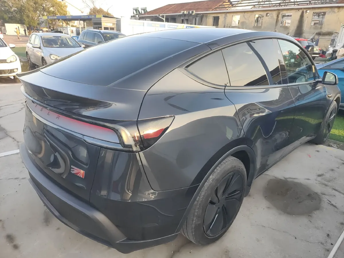 2025 Tesla Model Y BEV 62.5KWH,autocango,china used car exporter,china ev exporter,chinese used car exporter,chinese used ev exporter