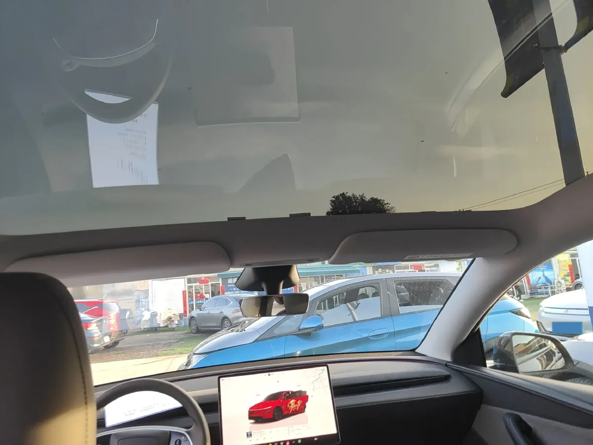 2025 Tesla Model Y BEV 62.5KWH,autocango,china used car exporter,china ev exporter,chinese used car exporter,chinese used ev exporter