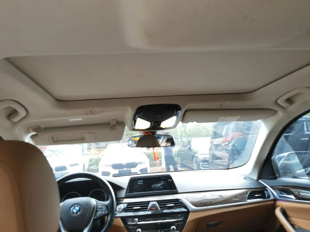 2018 BMW 5 Series 2.0T 224HP L4 8AT,autocango,china used car exporter,china ev exporter,chinese used car exporter,chinese used ev exporter