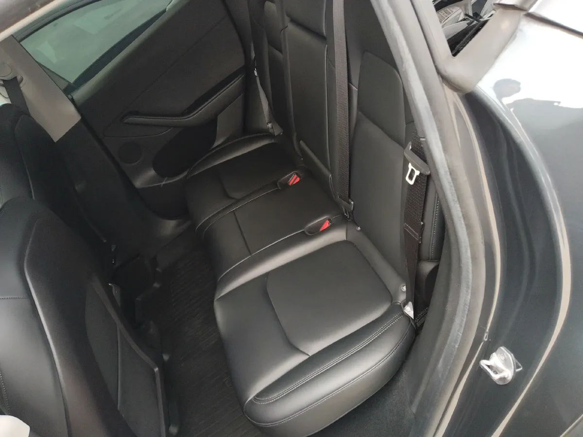 2022 Tesla Model Y BEV 60KWH,autocango,china used car exporter,china ev exporter,chinese used car exporter,chinese used ev exporter