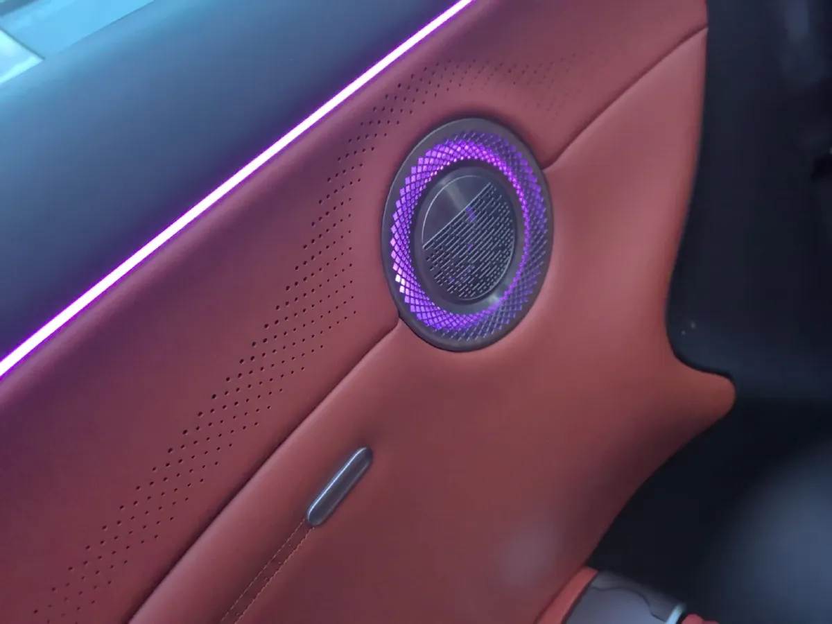 2026 HongQi HS6 PHEV 1.5T 150HP L4 1DHT PHEV,autocango,china used car exporter,china ev exporter,chinese used car exporter,chinese used ev exporter