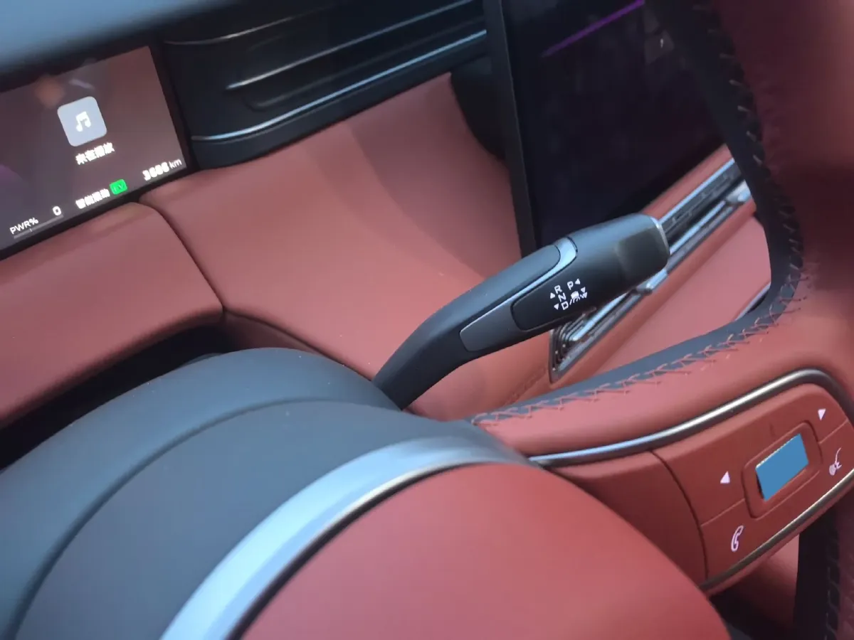 2026 HongQi HS6 PHEV 1.5T 150HP L4 1DHT PHEV,autocango,china used car exporter,china ev exporter,chinese used car exporter,chinese used ev exporter